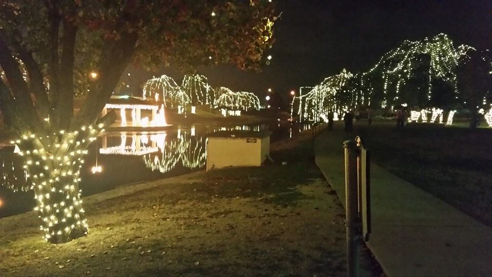 Christmas on the Creek 2014