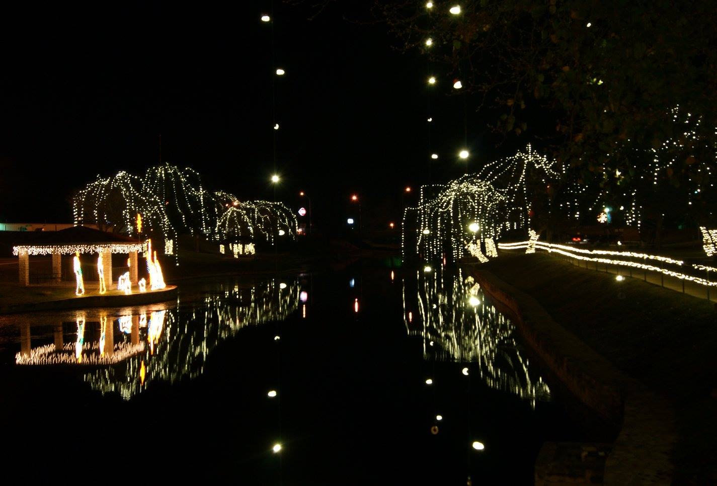 Christmas on the Creek 2014